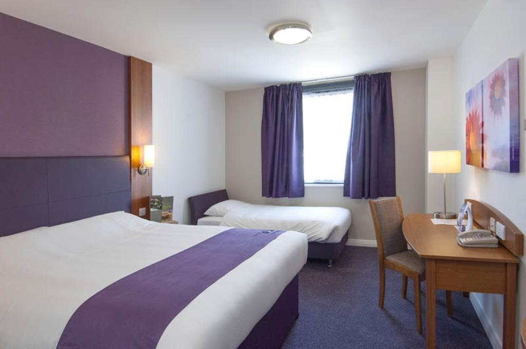 Premier Inn Edinburgh Dalkeith Room photo