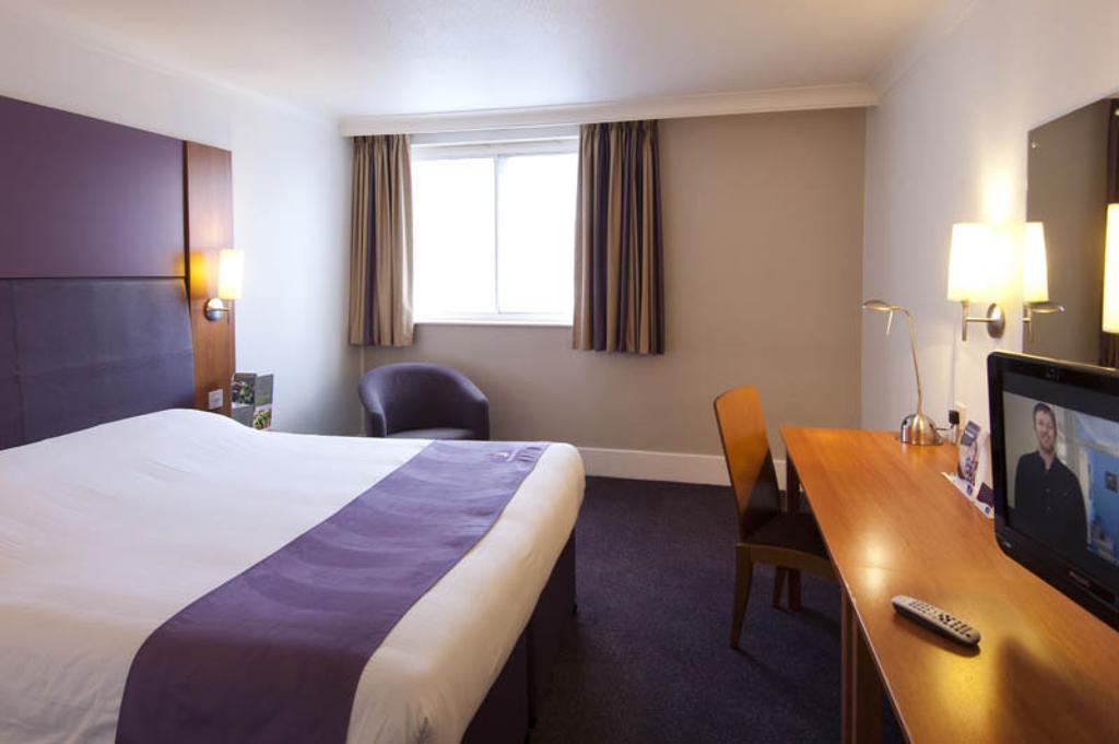 Premier Inn Edinburgh Dalkeith Room photo