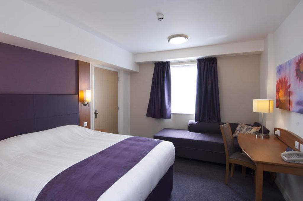 Premier Inn Edinburgh Dalkeith Room photo